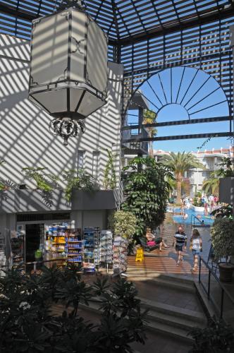 Apartamentos Hg Tenerife Sur - image 8