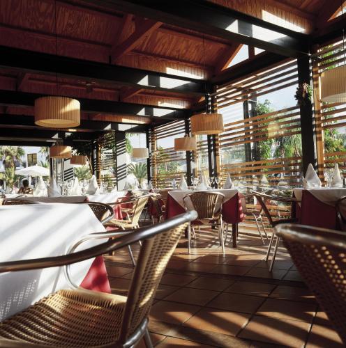 Apartamentos Hg Tenerife Sur - image 9