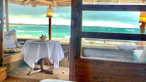 View, Casa na Praia Tofo- beach front hotel in Inhambane