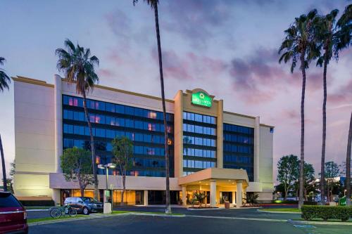 La Quinta Inn & Suites by Wyndham Buena Park