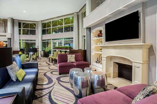 大堂, 圖森機場溫德姆拉昆塔套房酒店 (La Quinta Inn & Suites by Wyndham Tucson Airport) in 圖森 (AZ)