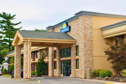 Days Inn by Wyndham Wayne - Hotel