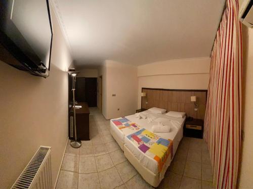 2 twin beds