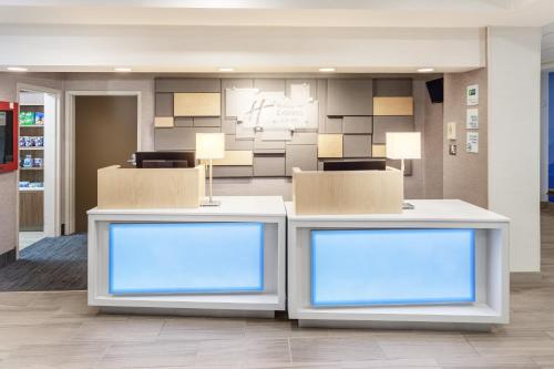 Holiday Inn Express & Suites Tilton