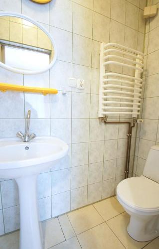 Small Double Room image 1