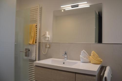 Hotel Karin - image 13