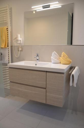 Hotel Karin - main image