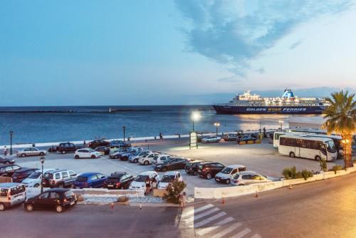 Uitzicht, Fratelli Family Rooms in Tinos
