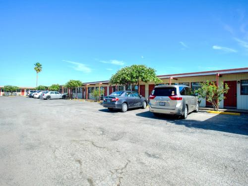 OYO Hotel Padre Island Corpus Christi - image 5
