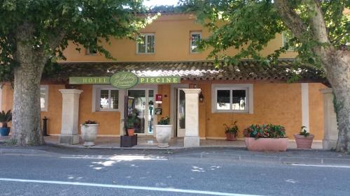 . Au Relais Provencal