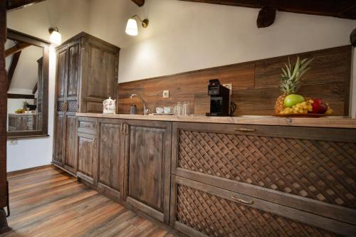Hotel Antique - image 14