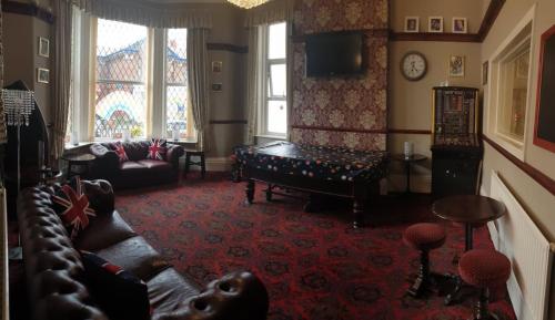 Hilbre Hotel - image 14