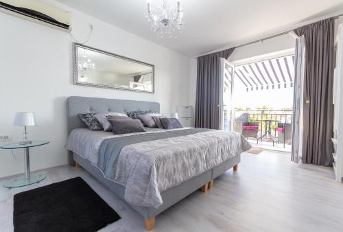 共用Lounge/電視區, Beautyful sea view 6 luxury studio Danijela in 塞尼