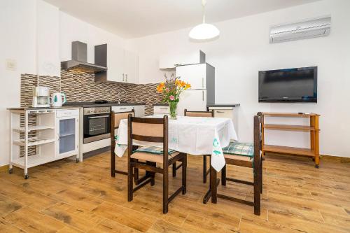 Apartments Jurina - image 10