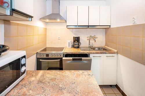 Apartments Jurina - image 9