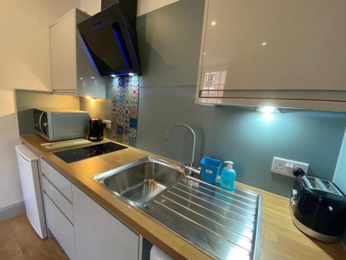 Avenham Apartments - image 13