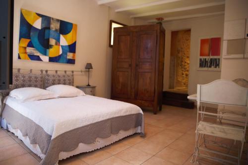 La maison du Cadran Solaire chambre d'hôte Rousset-les-Vignes