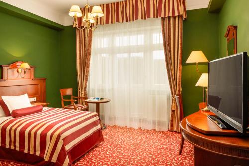 Superior Single Room with Wellness and Fitness Access room in Spa Hotel Imperial