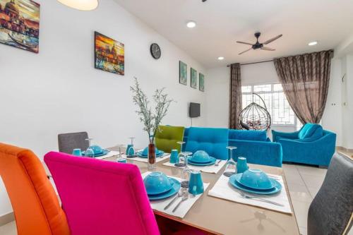 Colorful Home Escadia near Desaru Beach with WIFI & Netflix