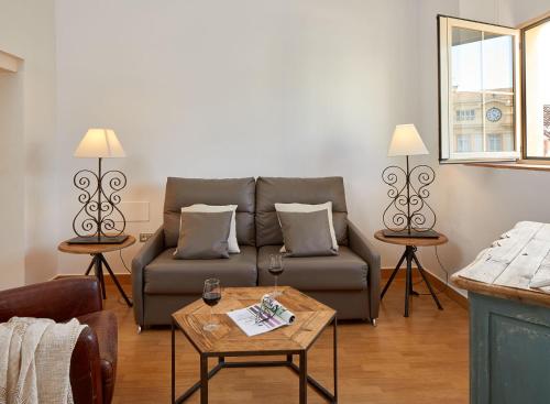 Penthouse Apartment with Terrace and Square Views room in Lodgingmalaga Plaza Constitucion