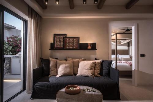 Tarsia Homes & Suites - image 12