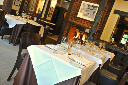 The Casa Hotel-Yateley Farnborough - image 2