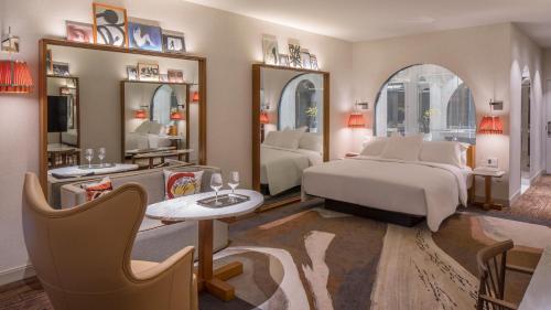 room detail thumbnail 0