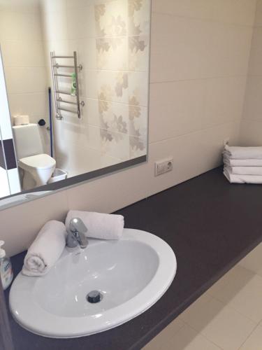 One-Bedroom Apartment image 10