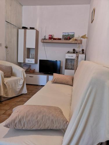  Apartment Kalavojna in Rakalj