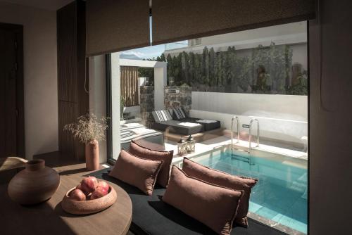 Tarsia Homes & Suites - image 13