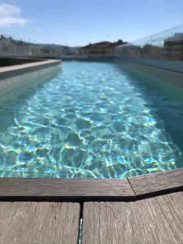 สระว่ายน้ำ, Hotel Lima - Adults Recommended in มาร์เบลลา