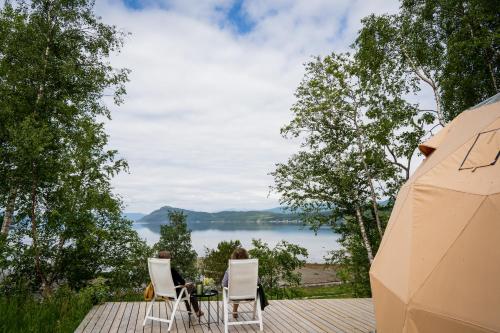 Balkong/terasse, FUGELVÅGEN, cabins and glamping (FUGELVAGEN, cabins and glamping) in Molde sentrum