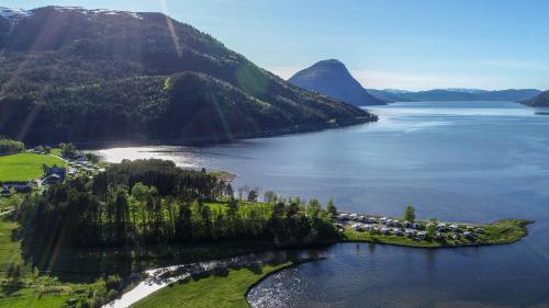 Omgivelser, FUGELVÅGEN, cabins and glamping (FUGELVAGEN, cabins and glamping) in Molde sentrum