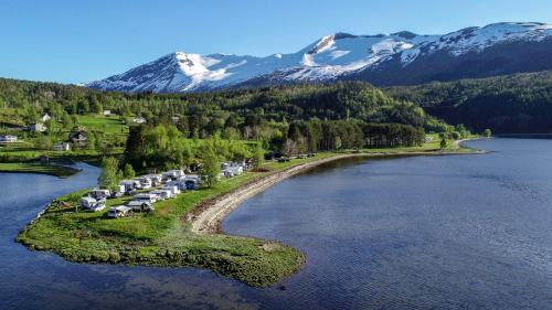 Omgivelser, FUGELVÅGEN, cabins and glamping (FUGELVAGEN, cabins and glamping) in Molde sentrum