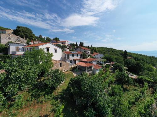 Apartments Tinka - Brseč