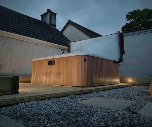 Джакузі, Highland HotTub Retreat, on NC500 in Kiркхілл