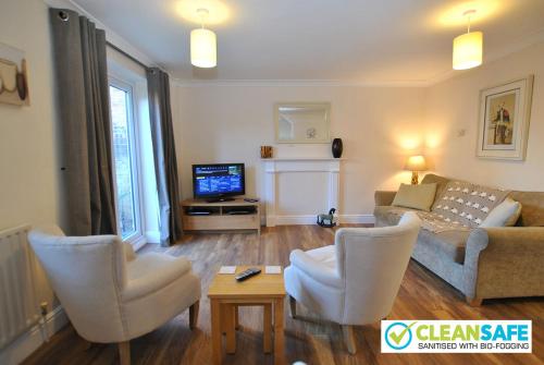 . Cosy 2-Bedroom Cottages in Central Windsor