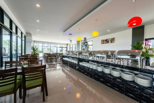 Restoran, Aurora Suvarnabhumi in Bang Bo