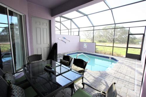Brand New Modern Town Home with Pvt Pool near Disney - image 2