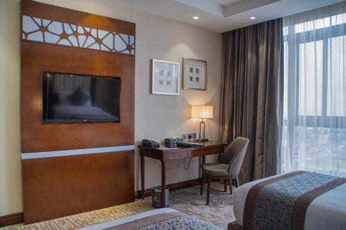 Sarwat Park Hotel Room Type - Deluxe King Room