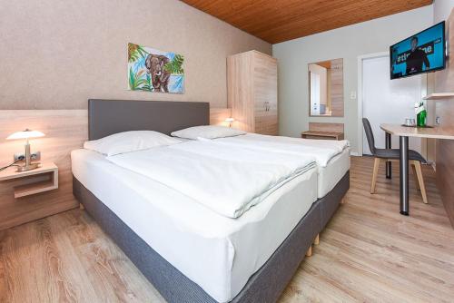 1 queen bed