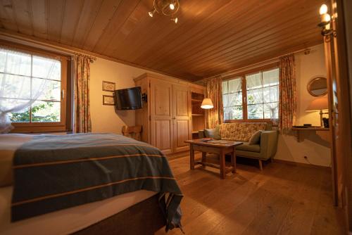 2 twin beds