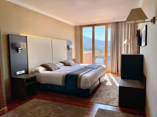 Double or Twin Room with Terrace