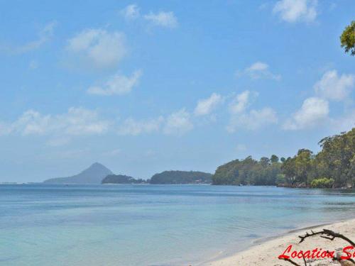 Beach, 7a Judith Street stunning duplex with ducted air conditioning in Corlette