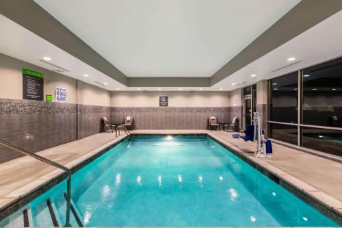 La Quinta by Wyndham Altoona Des Moines - image 10