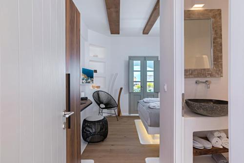 3 Elements by Stylish Stays - main image