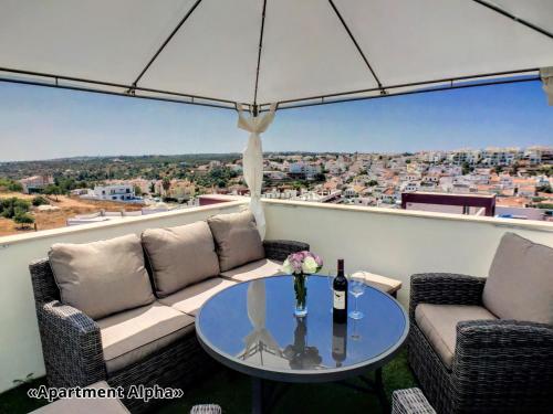 Apartment Alpha - 2 Bedrooms, Private Rooftop Patio with Hot Tub, BBQ and View