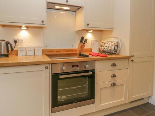 Holly Tree Cottage - image 7