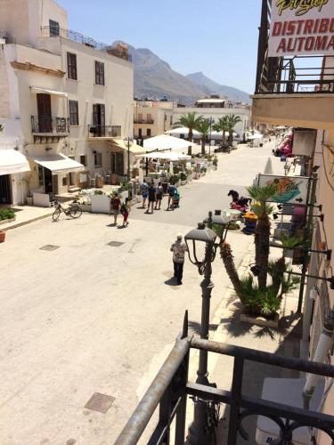 Apartment with Balcony room in Appartamento Savoia 46