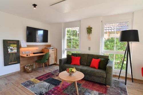 2 bedrooms, 3 beds